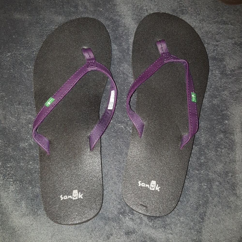 Womens Sanuk flip flops